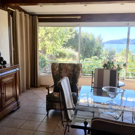 Daire Apt Thalassa,vue Mer, Proche Ville,au Calme Le Lavandou